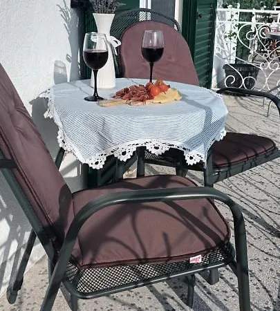 Anna Apartment *